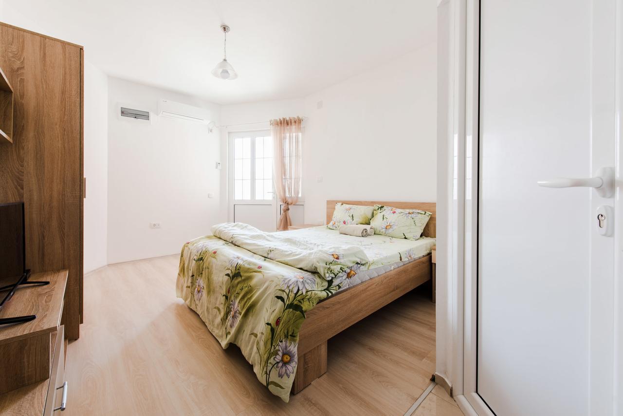 Apartments Vukmarkovic Сутоморе Екстер'єр фото