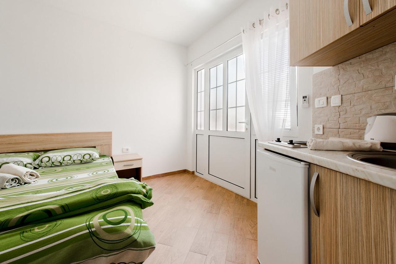 Apartments Vukmarkovic Сутоморе Екстер'єр фото